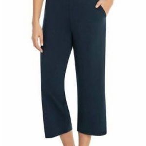*NEW* 3 PR 1 Price Women’s Crop Pants